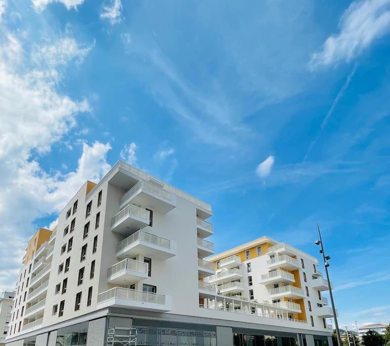 Logement Moderne Luxueux Parking Ac Cote De La Mer Nice Exterior foto